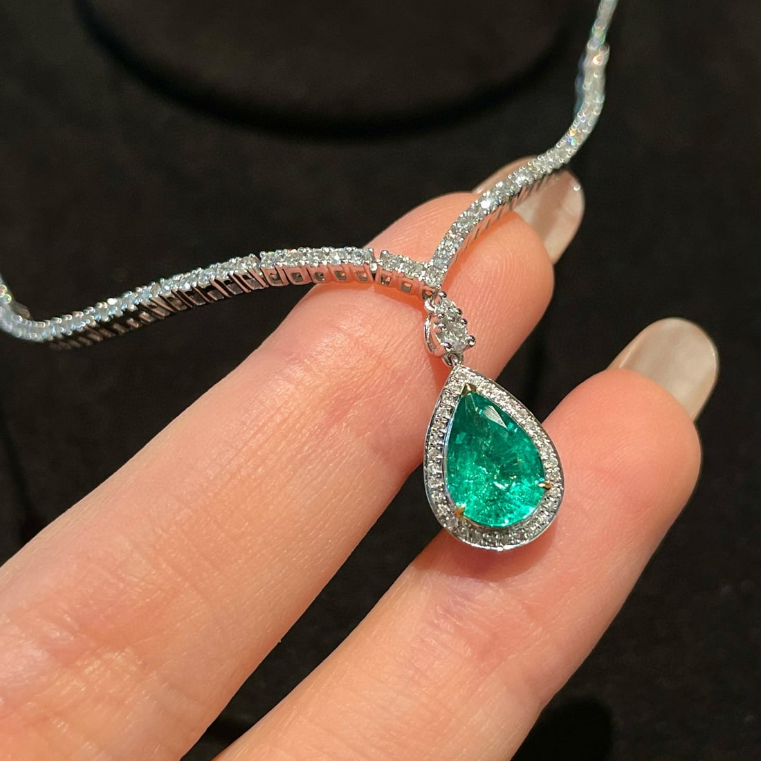14k Gold 1.0 Ct Natural Emerald & Diamond Necklace - 4