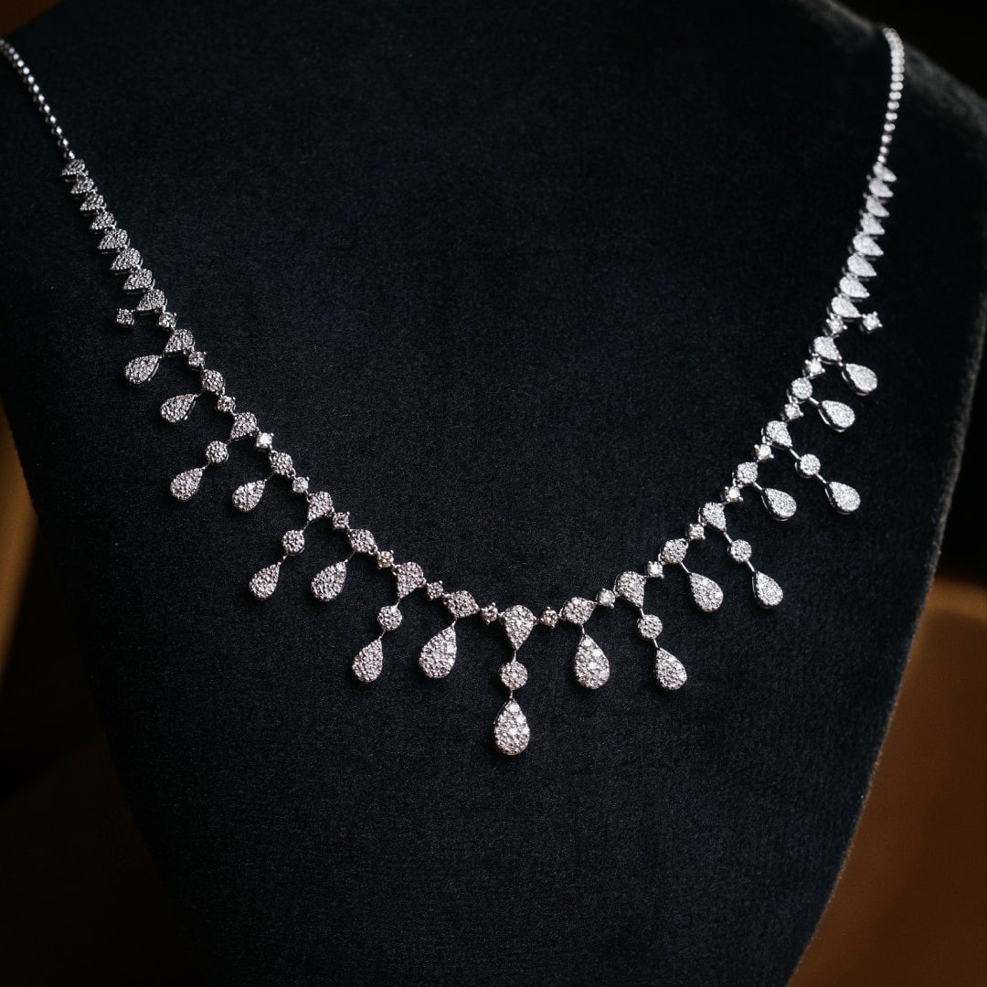 14k Gold 2.05 Ct Natural H Diamond Necklace: Ref:230989045 // gold content:14k gold // main gemstone:diamond // shape:round // carat weight:2. 05ct // color:h // treatment:natural // cut grade:g // // adjacent gemstone 2 : diamond //