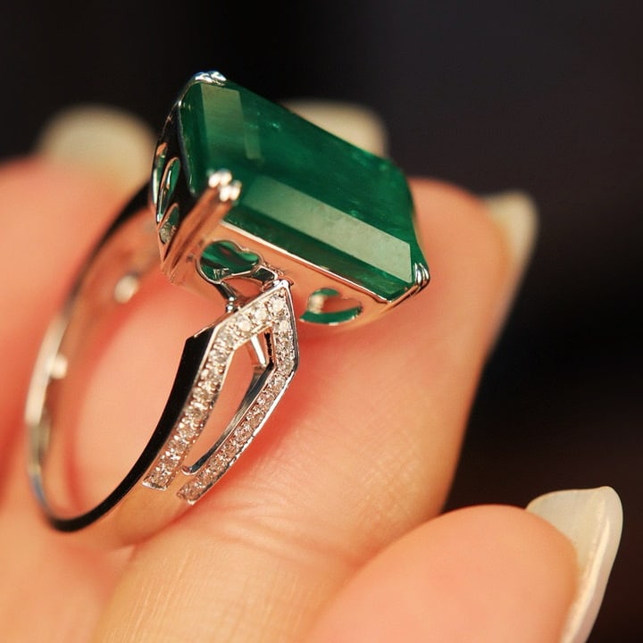 14k Gold 9.55 Ctw Natural Emerald & Diamond Ring - 3