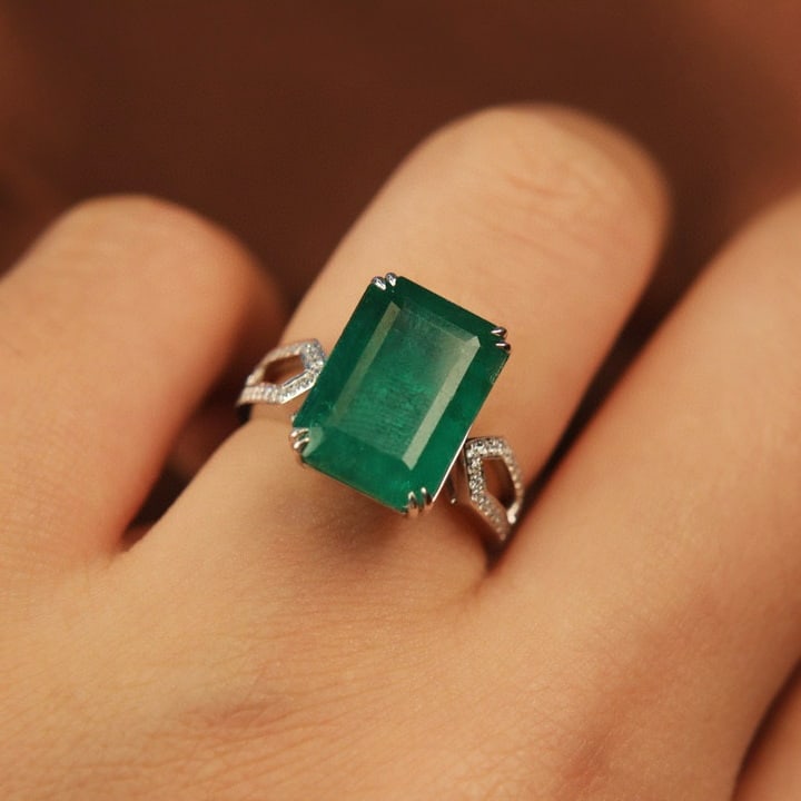 14k Gold 9.55 Ctw Natural Emerald & Diamond Ring - 6