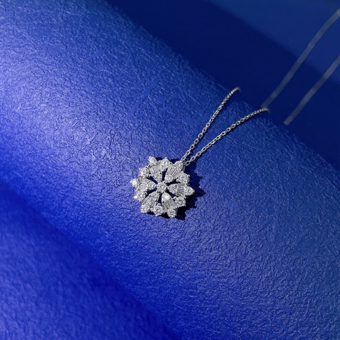 14k Gold 0.61 Ctw Natural H Diamond Pendant( Without Chain ) - 3