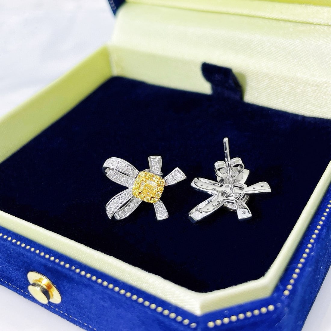 14k Gold 0.72 Ctw Natural Yellow Diamond & Diamond Earrings - 3
