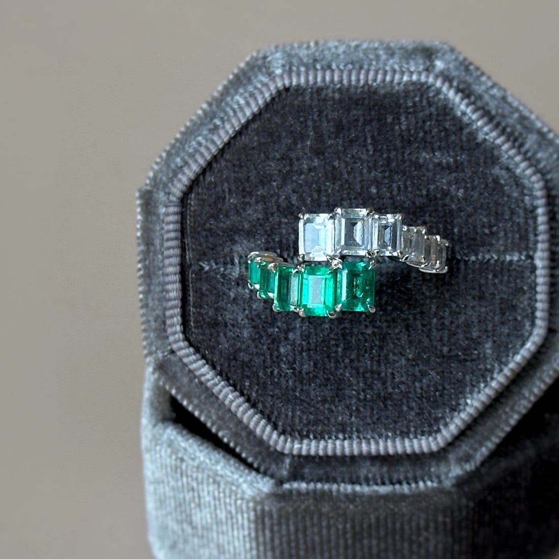 14k Gold 3.17 Ctw Natural Emerald & Sapphire Ring: Ref:230989070 // gold content:14k gold // ring size:7. 25us // // main gemstone:emerald // shape:emerald // carat weight:1. 62ct // color:green // treatment:natural // cut grade:g // // adjacent