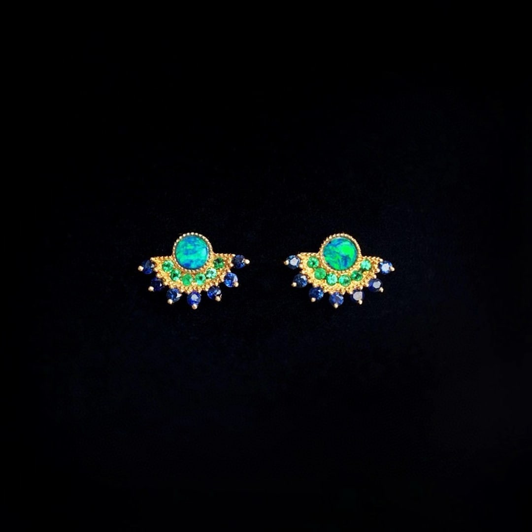 14k Gold 0.55 Ctw Natural Opal & Emerald Earrings - 3