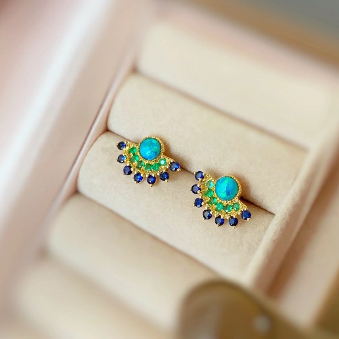 14k Gold 0.55 Ctw Natural Opal & Emerald Earrings - 6