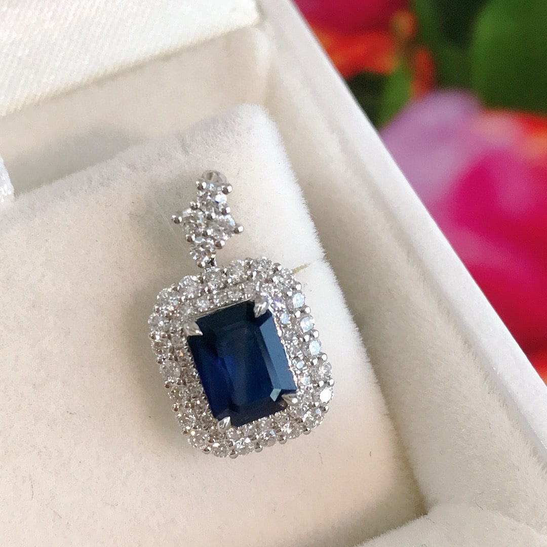 14k Gold 1.65 Ctw Natural Sapphire & Diamond Pendant( Without Chain ): Ref:230989088 // gold content:14k gold // main gemstone:sapphire // shape:emerald // carat weight:1. 2ct // color:blue // treatment:natural // cut grade:g // // adjacent gemstone 2 : diamond //