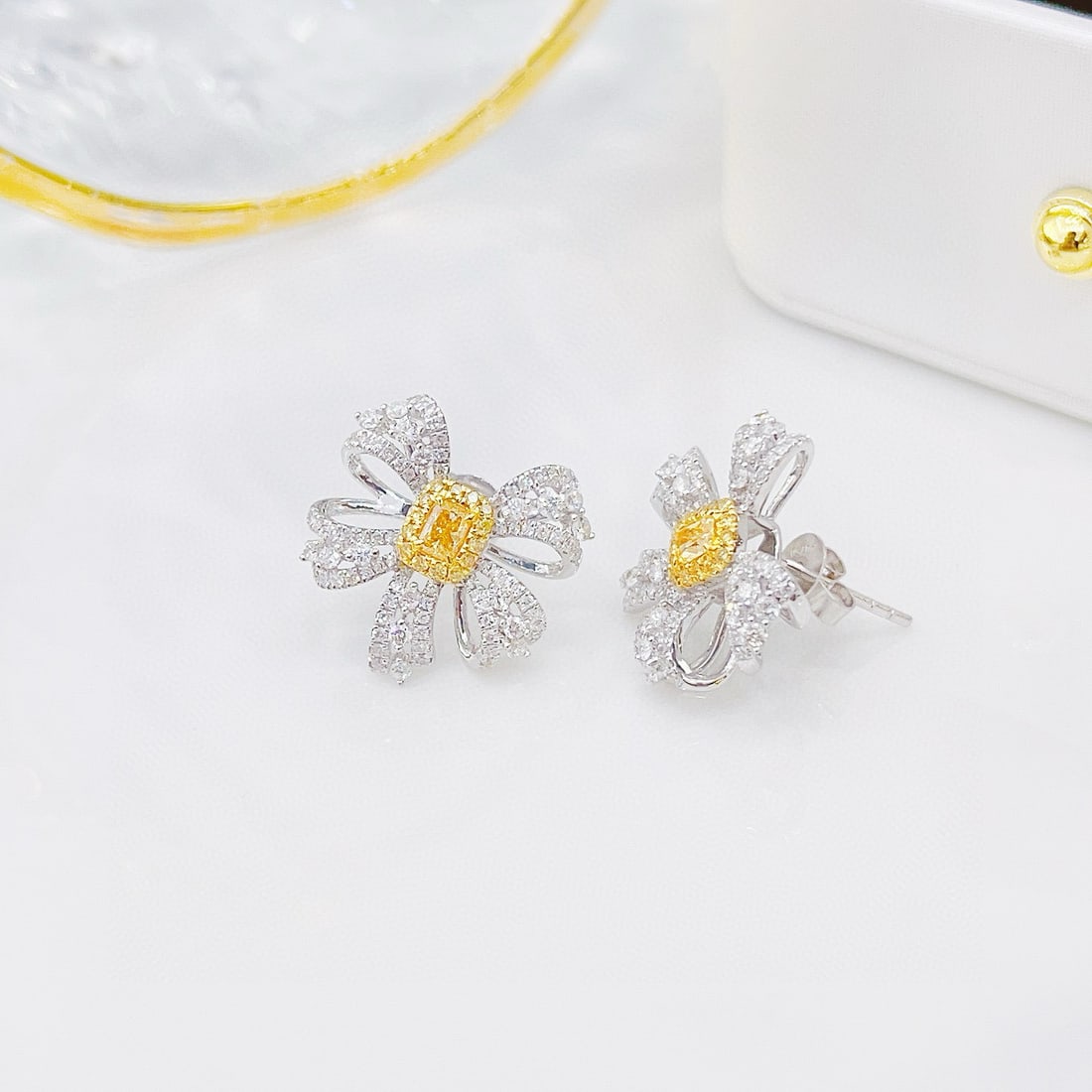 14k Gold 1.24 Ctw Natural Yellow Diamond & Diamond Earrings: Ref:230989101 // gold content:14k gold // main gemstone:yellow diamond // shape:cushion // carat weight:0. 36ct // color:yellow // treatment:natural // cut grade:g // // adjacent gemstone 2 : diamond 