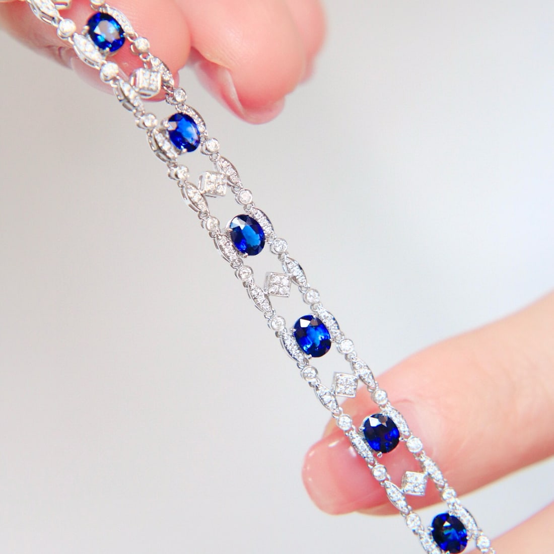 14k Gold 3.84 Ctw Natural Sapphire & Diamond Bracelet - 4