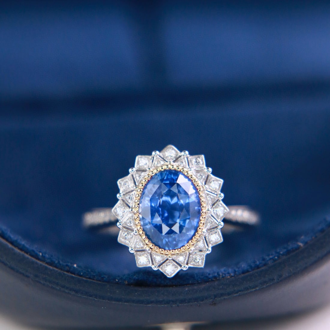 14k Gold 2.73 Ctw Natural Sapphire & Diamond Ring: Ref:230989116 // gold content:14k gold // ring size:7. 25us // // main gemstone:sapphire // shape:oval // carat weight:2. 5ct // color:blue // treatment:natural // cut grade:g // // adjacent gemstone 