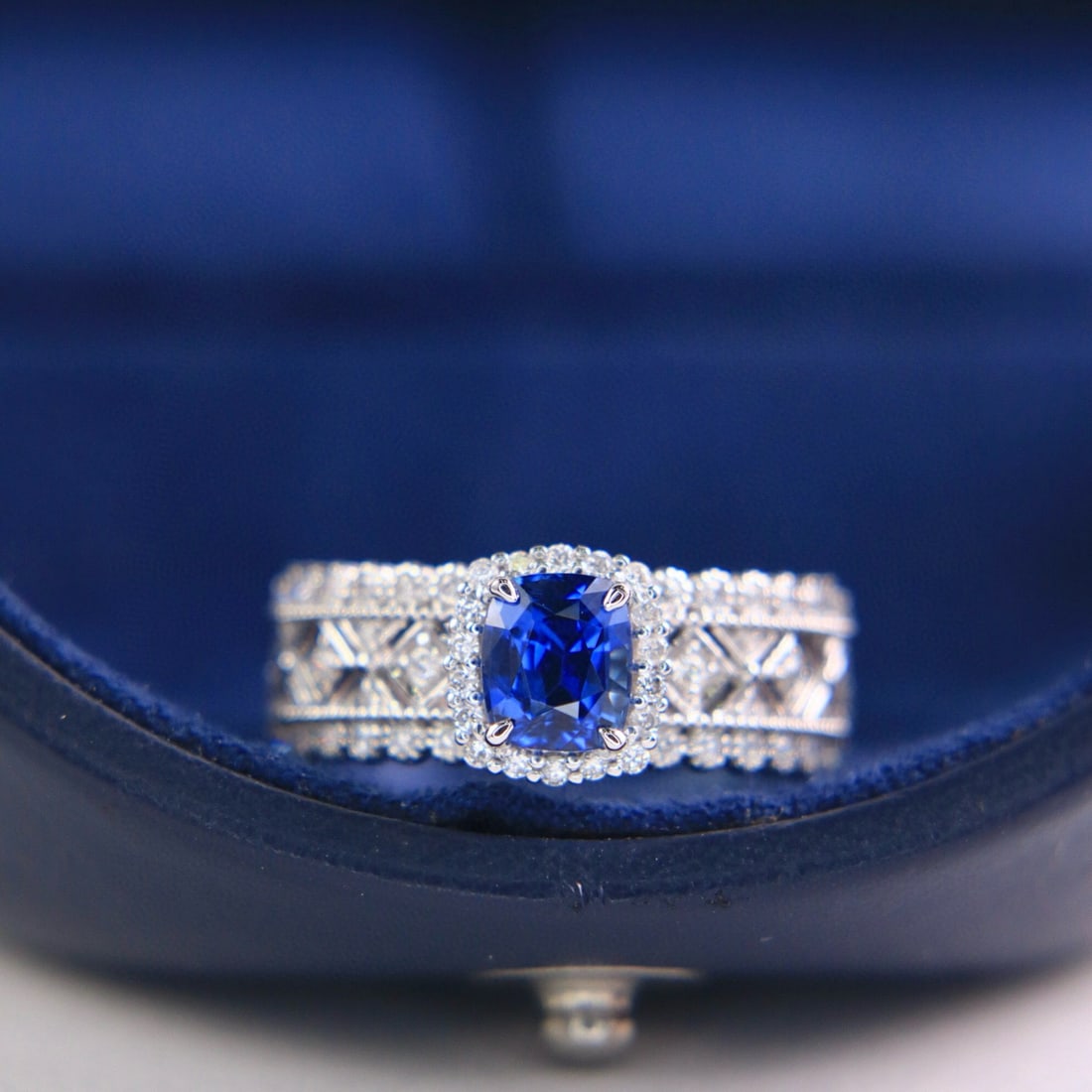 14k Gold 1.43 Ctw Natural Sapphire & Diamond Ring: Ref:230989117 // gold content:14k gold // ring size:7. 25us // // main gemstone:sapphire // shape:cushion // carat weight:1. 11ct // color:blue // treatment:natural // cut grade:g // // adjacent gemst