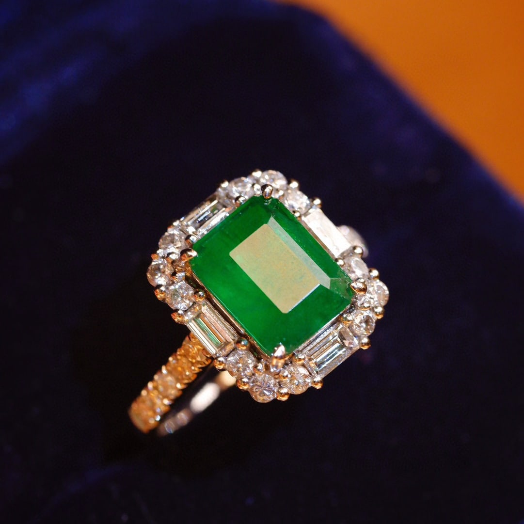14k Gold 3.13 Ctw Natural Emerald & Diamond Ring: Ref:230989118 // gold content:14k gold // ring size:7. 25us // // main gemstone:emerald // shape:emerald // carat weight:2. 35ct // color:green // treatment:natural // cut grade:g // // adjacent