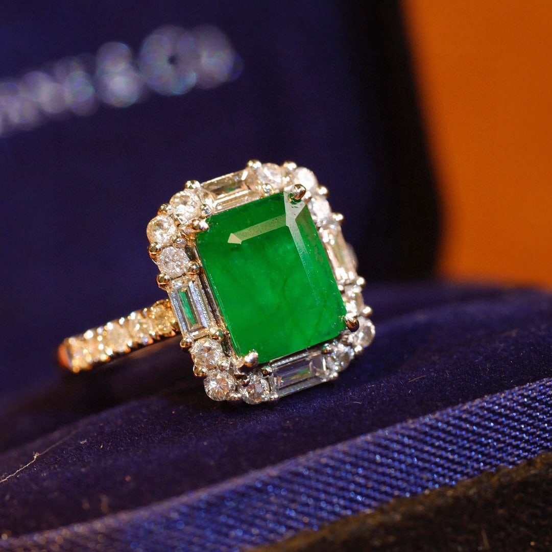 14k Gold 3.13 Ctw Natural Emerald & Diamond Ring - 8