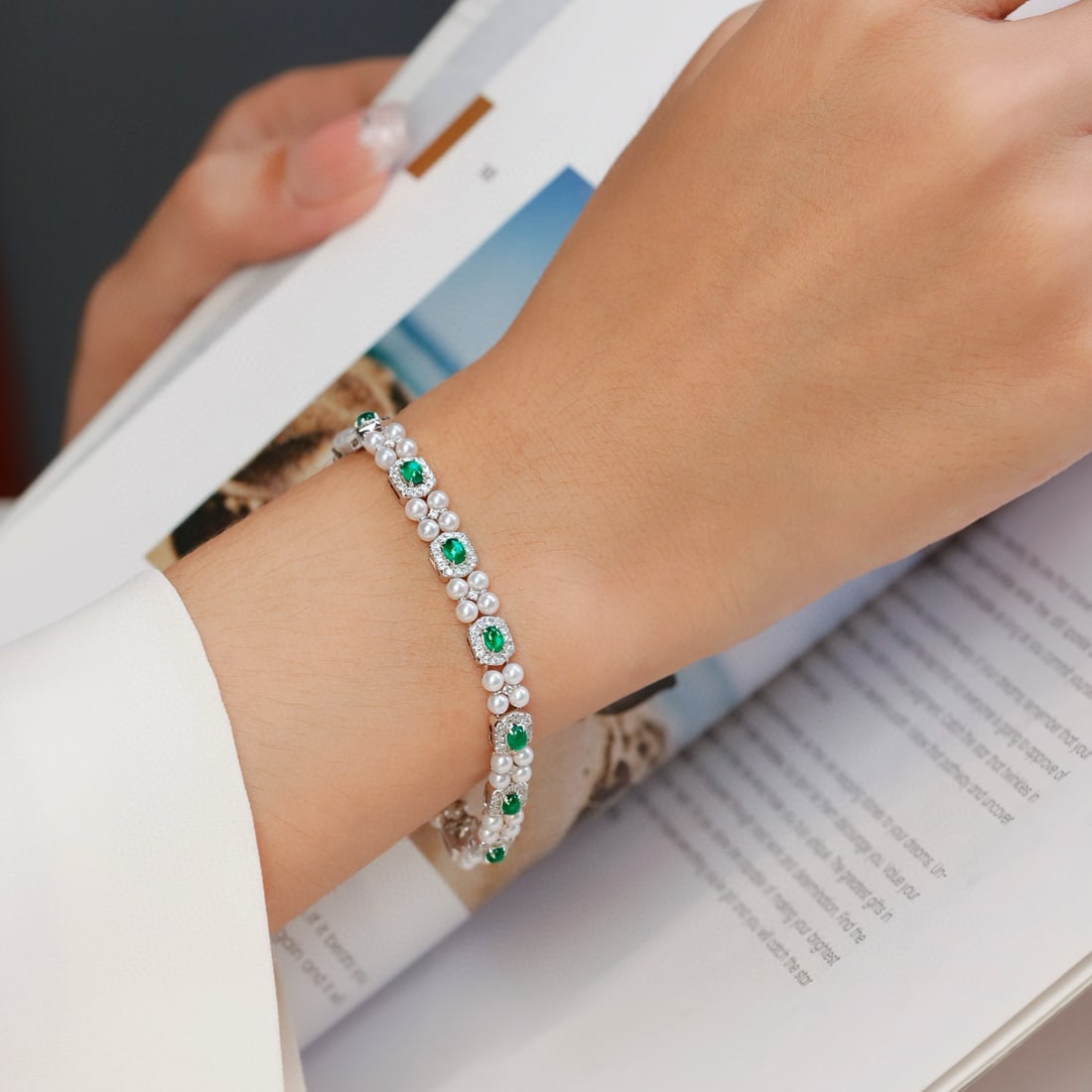 14k Gold 2.69 Ctw Natural Emerald & Diamond Bracelet - 2