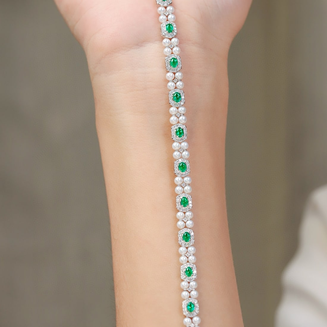 14k Gold 2.69 Ctw Natural Emerald & Diamond Bracelet - 3