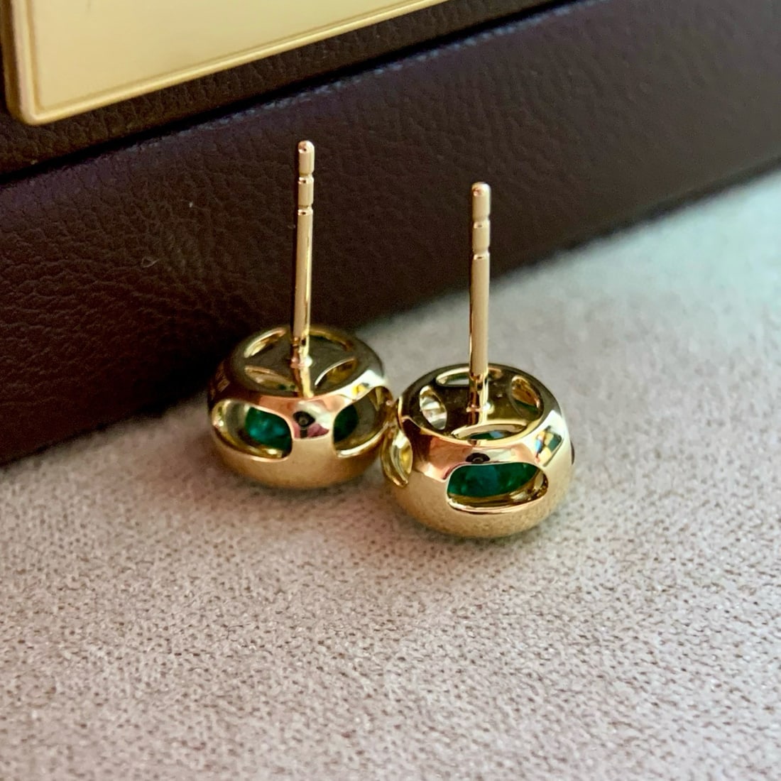 14k Gold 1.61 Ct Natural Emerald Earrings - 2