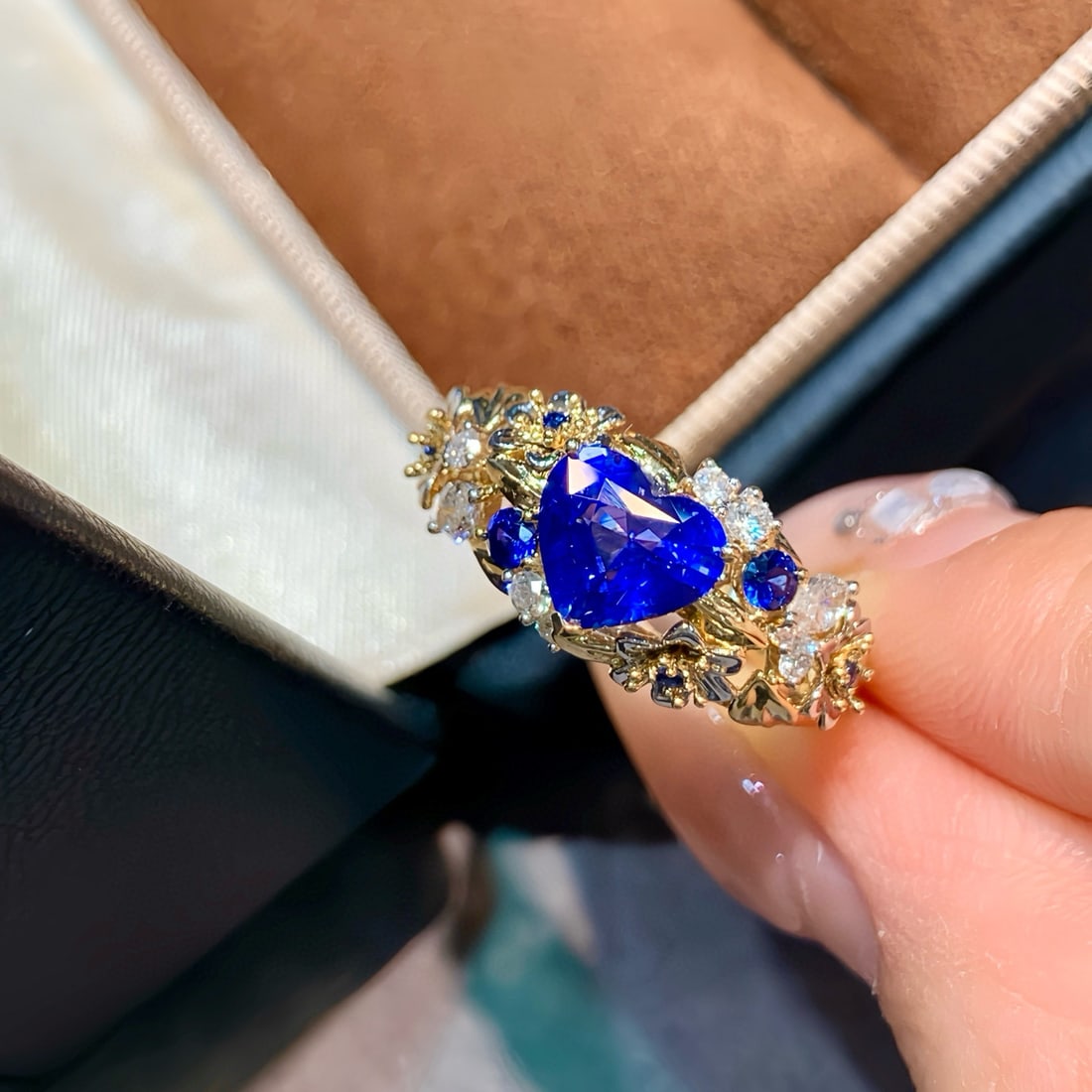 14k Gold 1.72 Ctw Natural Sapphire & Sapphire Ring: Ref:230989139 // gold content:14k gold // ring size:7. 25us // // main gemstone:sapphire // shape:heart // carat weight:1. 57ct // color:blue // treatment:natural // cut grade:g // // adjacent