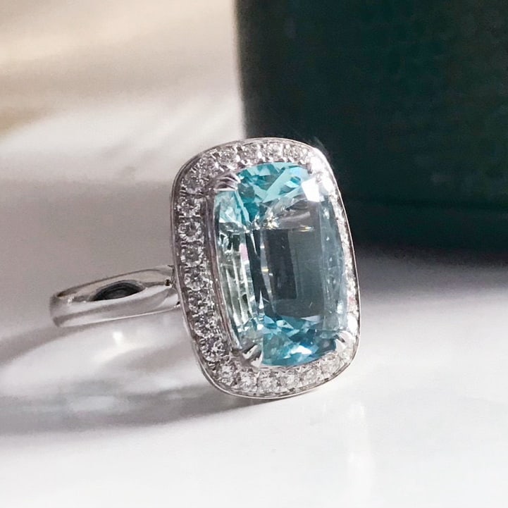 14k Gold 3.66 Ct Natural Aquamarine & Diamond Ring - 6