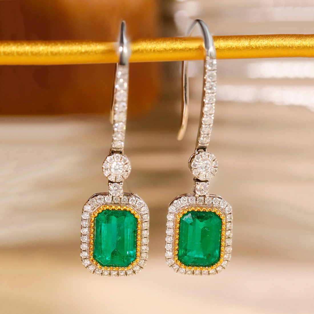 14k Gold 2.24 Ctw Natural Emerald & Diamond Earrings: Ref:230989145 // gold content:14k gold // main gemstone:emerald // shape:emerald // carat weight:1. 81ct // color:green // treatment:natural // cut grade:g // // adjacent gemstone 2 : diamond // shape