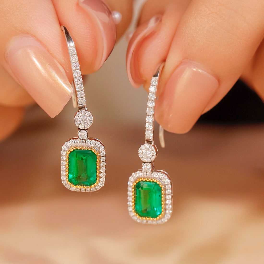 14k Gold 2.24 Ctw Natural Emerald & Diamond Earrings - 4