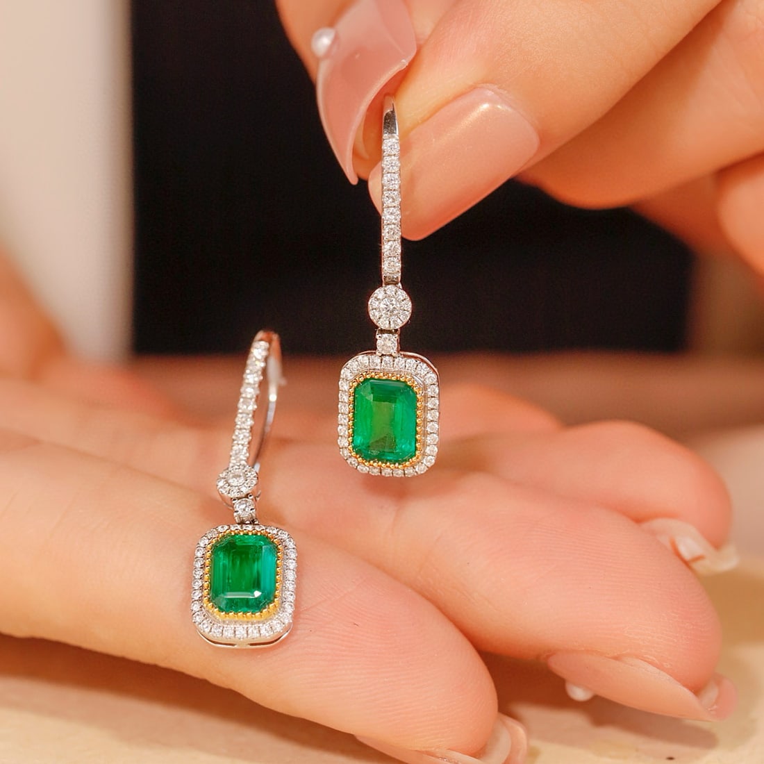 14k Gold 2.24 Ctw Natural Emerald & Diamond Earrings - 6