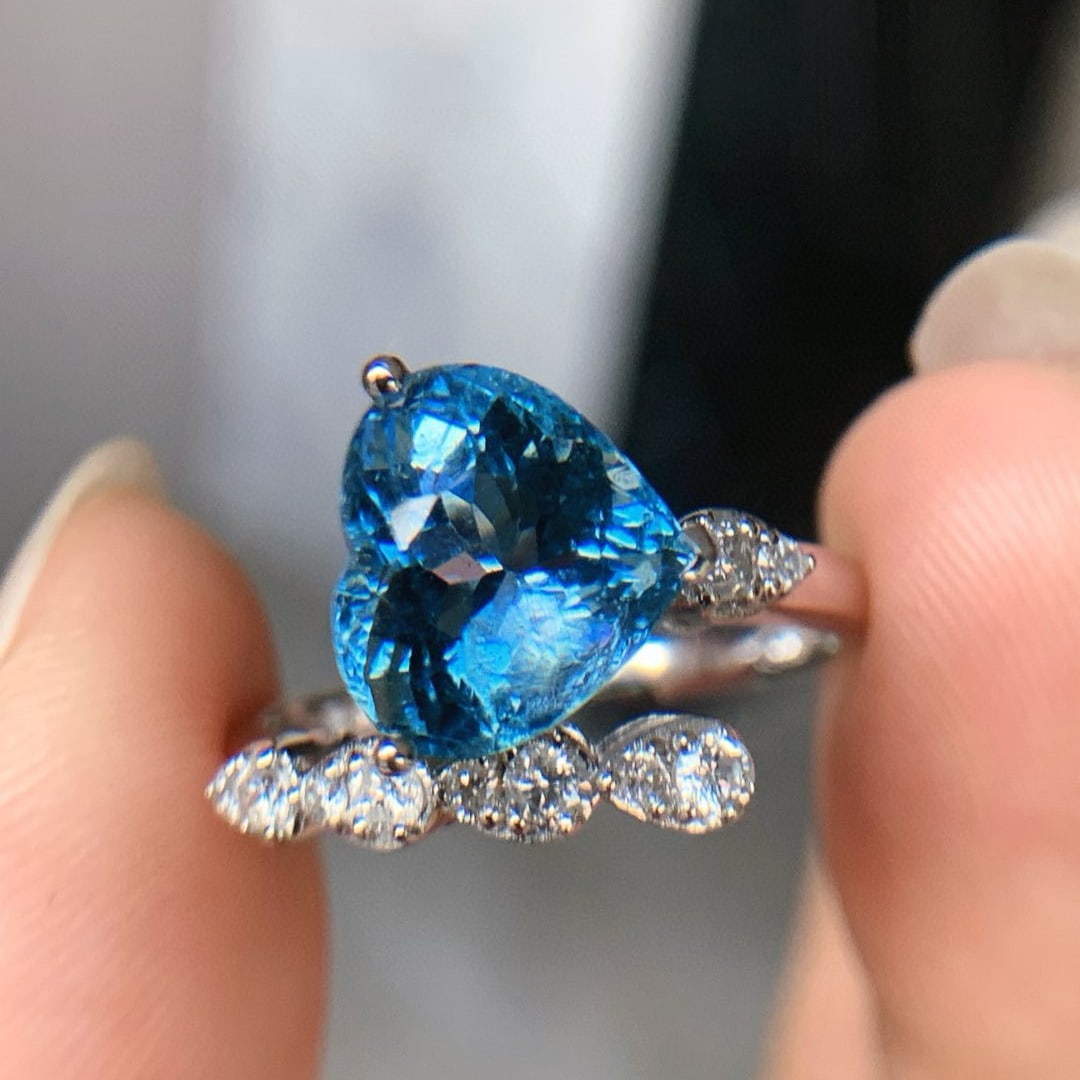 14k Gold 3.09 Ct Natural Aquamarine & Diamond Ring: Ref:230989148 // gold content:14k gold // ring size:7. 25us // // main gemstone:aquamarine // shape:heart // carat weight:3. 09ct // color:blue // treatment:natural // cut grade:g // // adjacent gemst