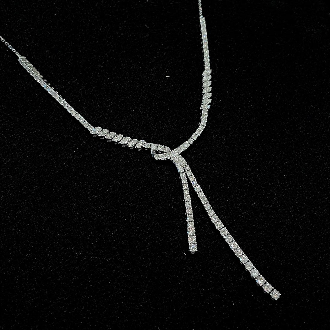 14k Gold 2.0 Ct Natural H Diamond Necklace: Ref:230989159 // gold content:14k gold // main gemstone:diamond // shape:round // carat weight:2. 0ct // color:h // treatment:natural // cut grade:g // // adjacent gemstone 2 : diamond // shape:round