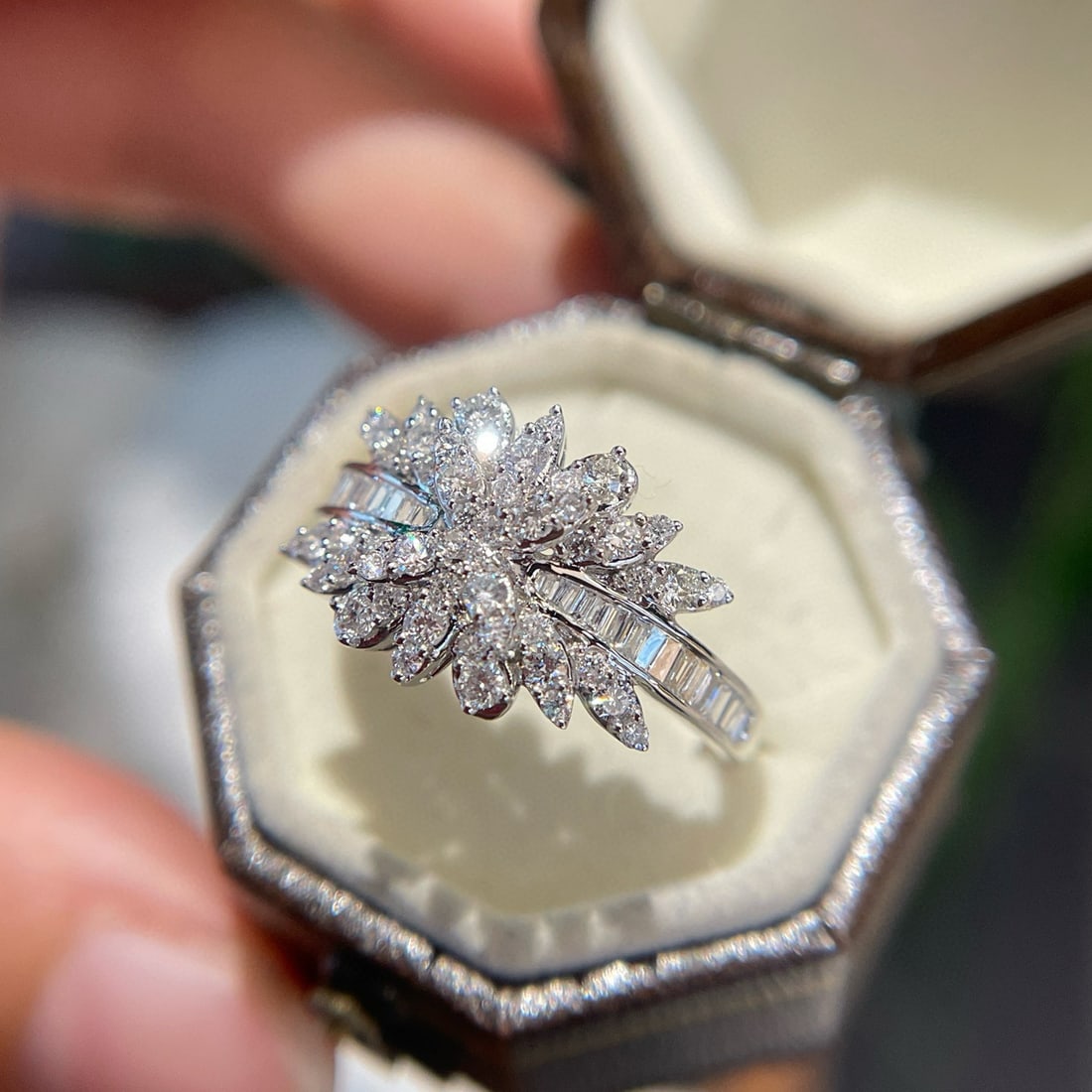 14k Gold 0.60 Ct Natural H Diamond Ring: Ref:230989164 // gold content:14k gold // ring size:7. 25us // // main gemstone:diamond // shape:baguette // carat weight:0. 60ct // color:h // treatment:natural // cut grade:g // // adjacent