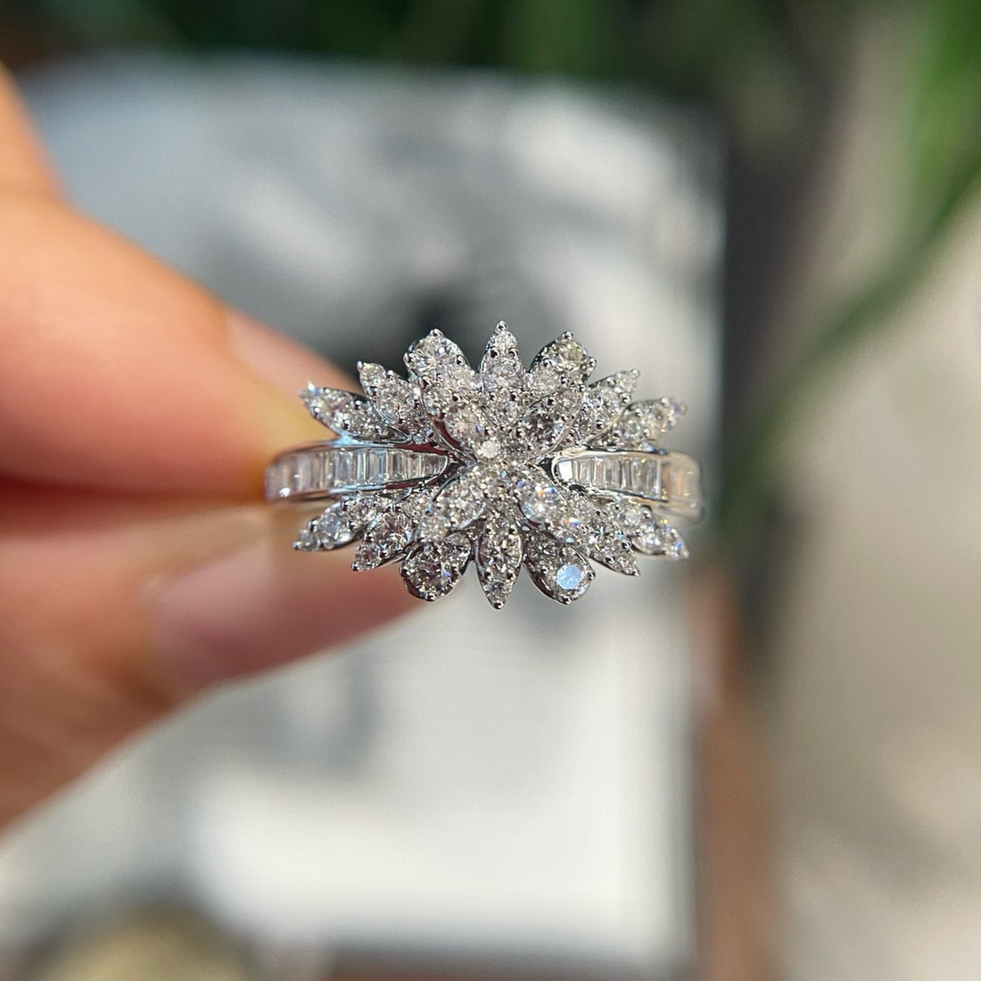 14k Gold 0.60 Ct Natural H Diamond Ring - 5