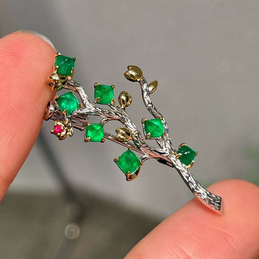 14k Gold 1.5 Ct Natural Emerald & Diamond Brooch/pendant( Without Chain ) - 2