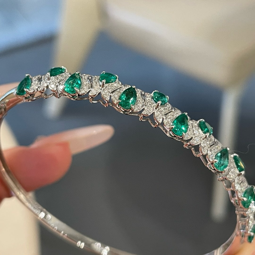 14k Gold 2.3 Ct Natural Emerald & Diamond Bracelet - 3