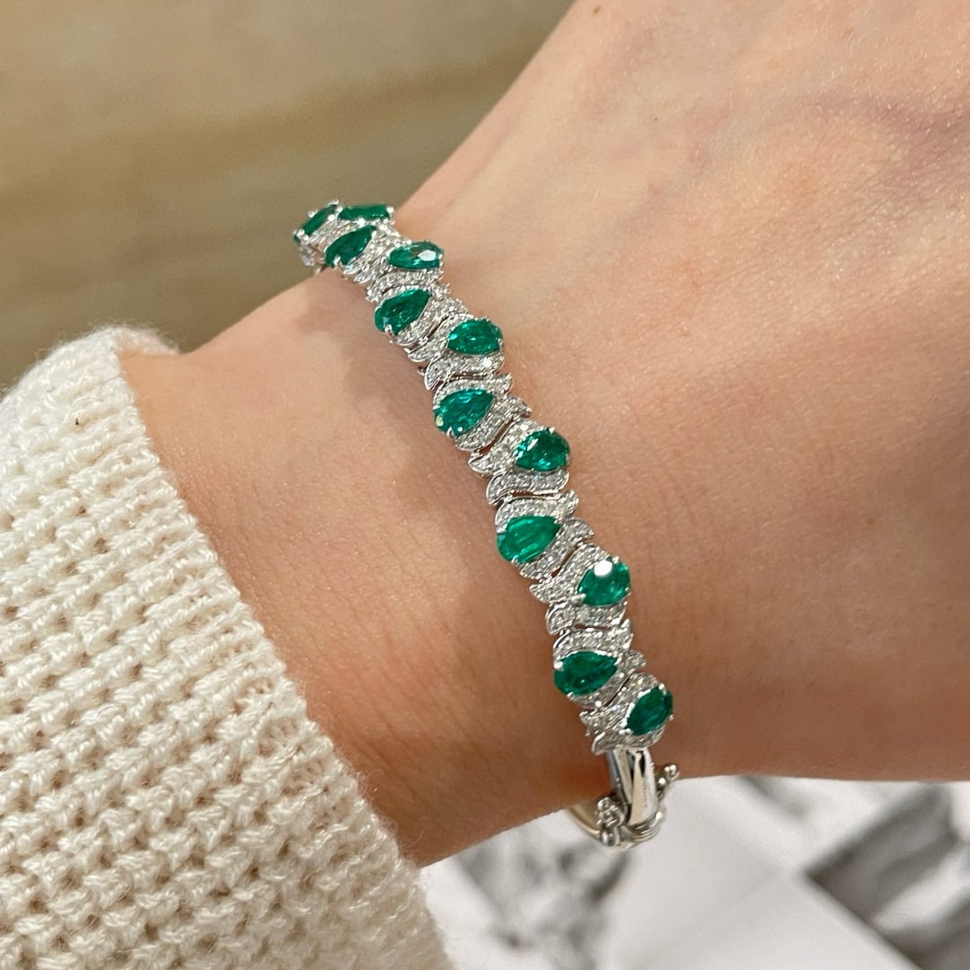 14k Gold 2.3 Ct Natural Emerald & Diamond Bracelet - 6