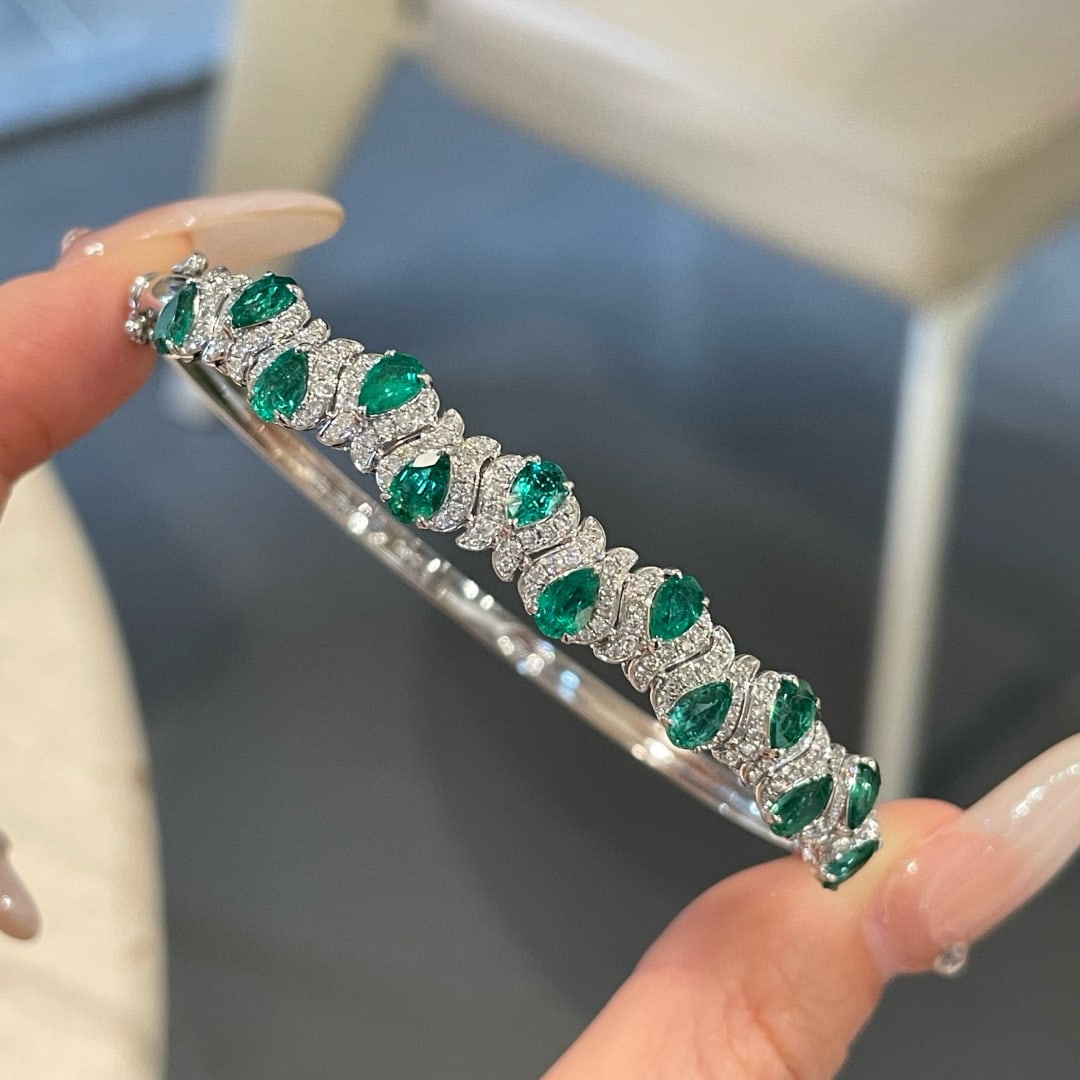 14k Gold 2.3 Ct Natural Emerald & Diamond Bracelet - 7