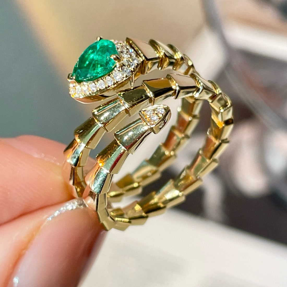 14k Gold 0.40 Ct Natural Emerald & Diamond Ring - 5