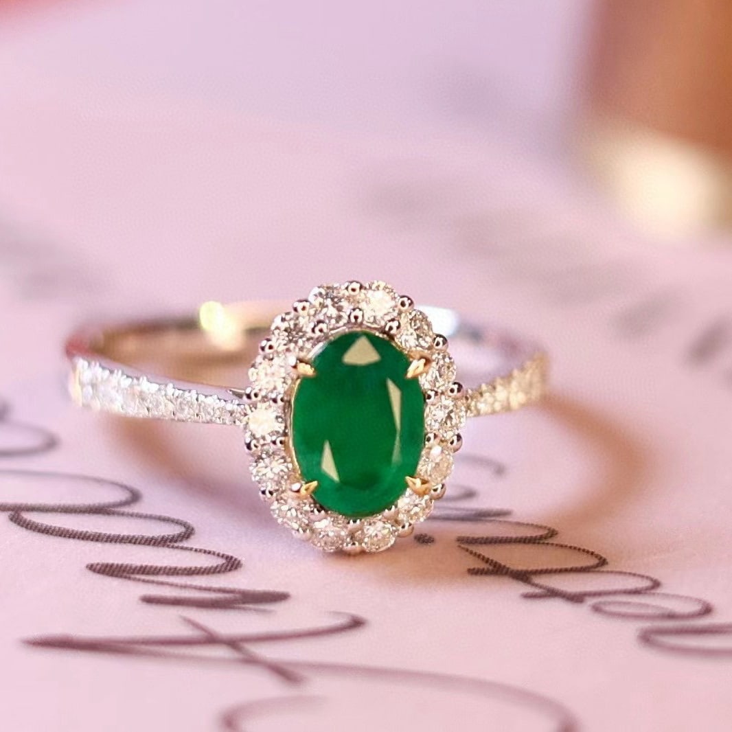 14k Gold 1.11 Ctw Natural Emerald & Diamond Ring - 2