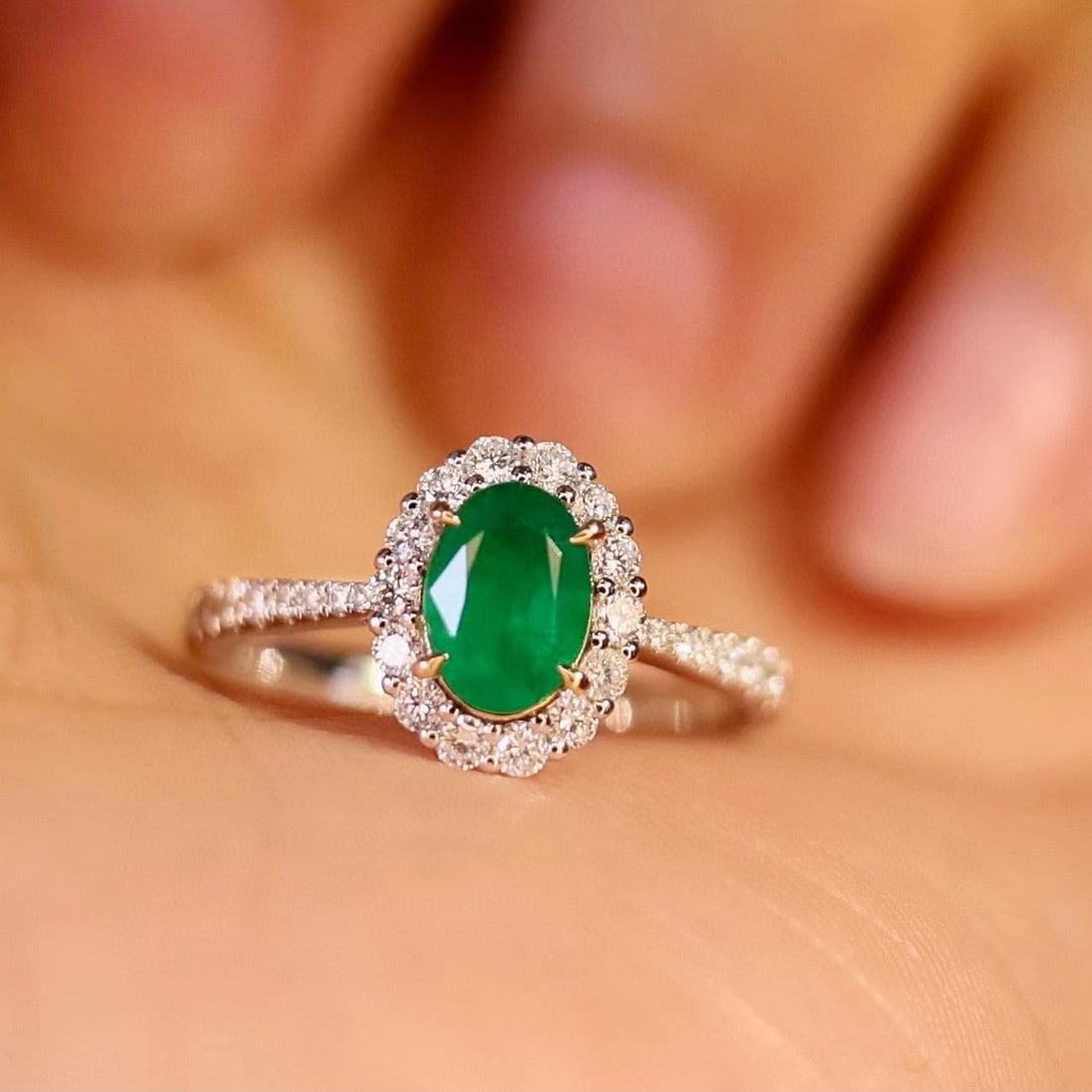 14k Gold 1.11 Ctw Natural Emerald & Diamond Ring - 3