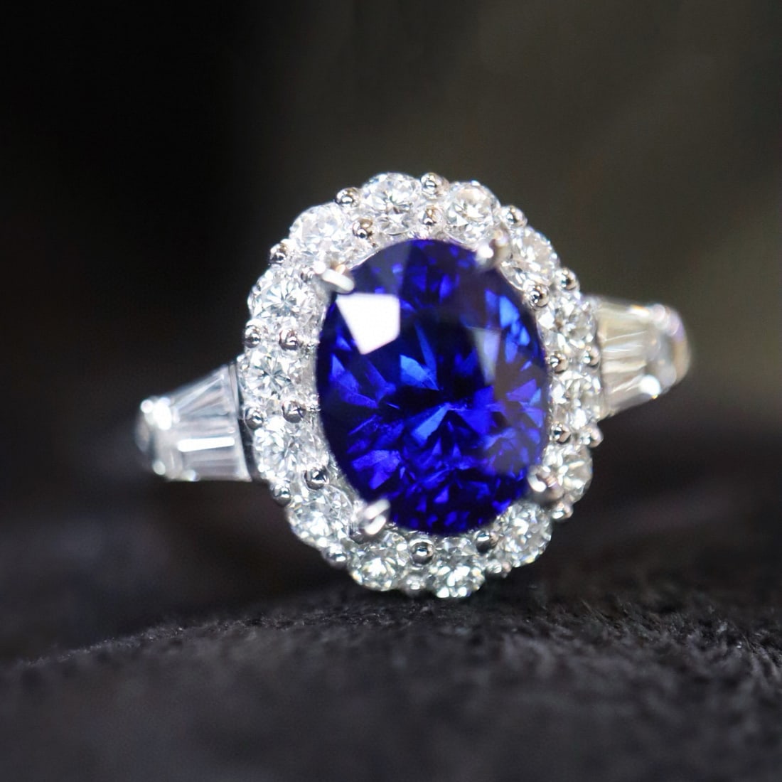 14k Gold 2.57 Ctw Natural Sapphire & Diamond Ring - 2
