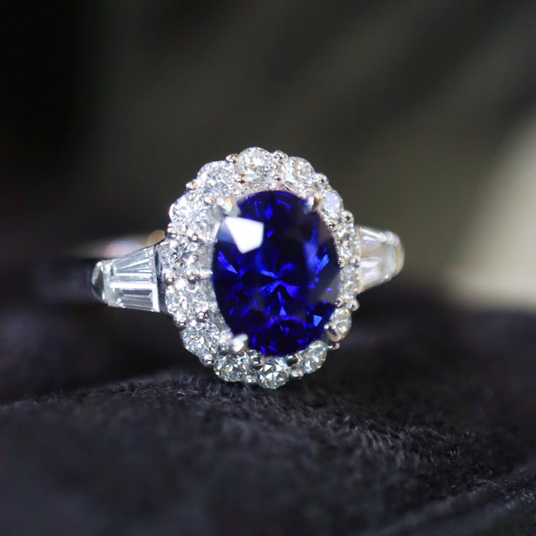 14k Gold 2.57 Ctw Natural Sapphire & Diamond Ring - 3