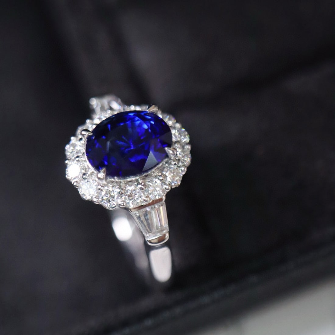 14k Gold 2.57 Ctw Natural Sapphire & Diamond Ring - 4