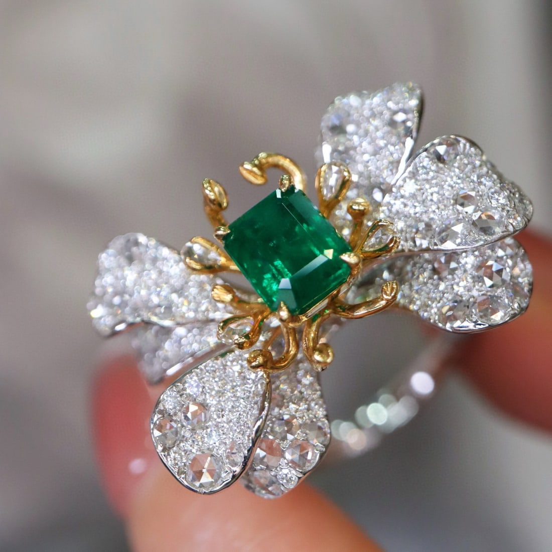 14k Gold 2.90 Ctw Natural Emerald & Diamond Ring - 6