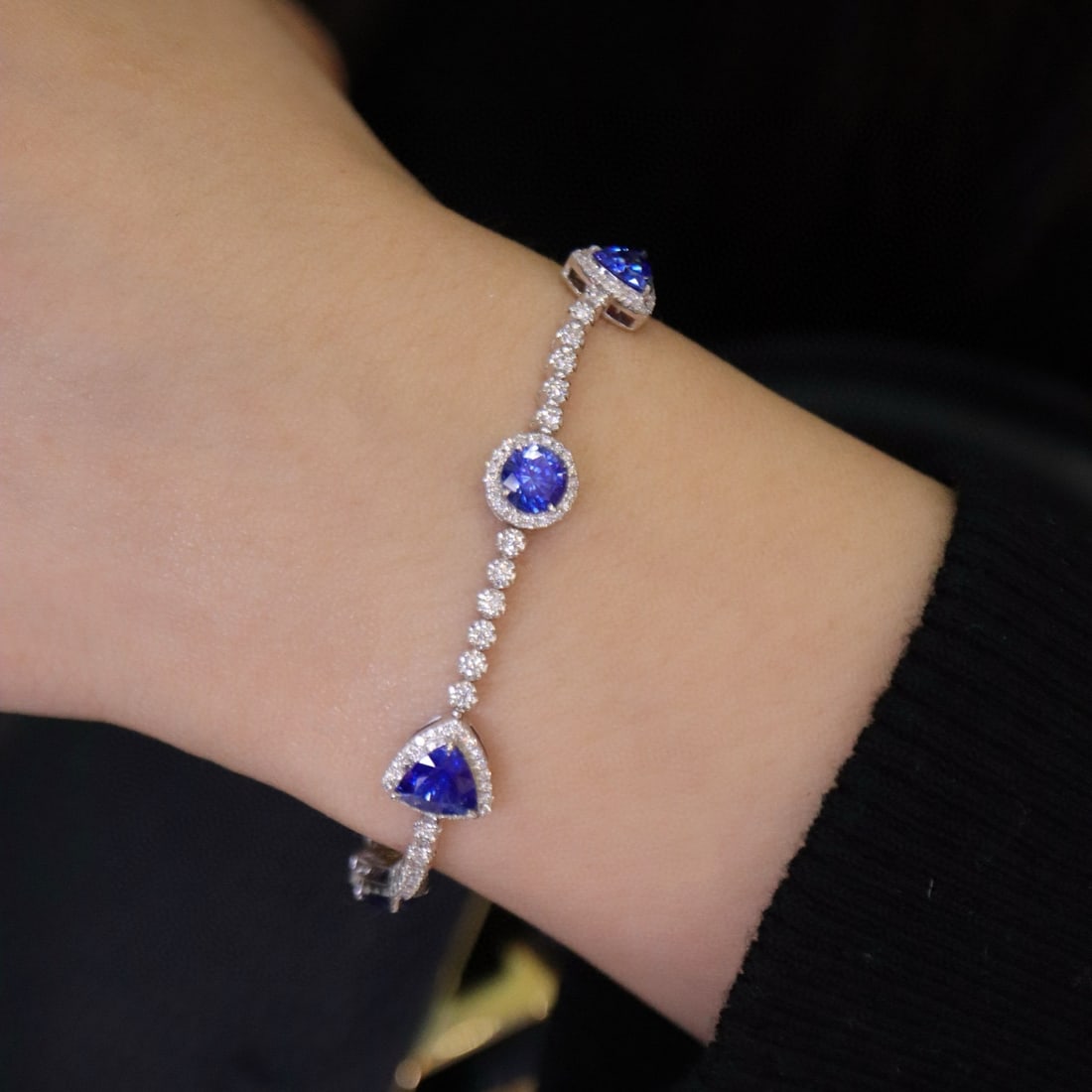 14k Gold 4.69 Ctw Natural Sapphire & Diamond Bracelet - 6