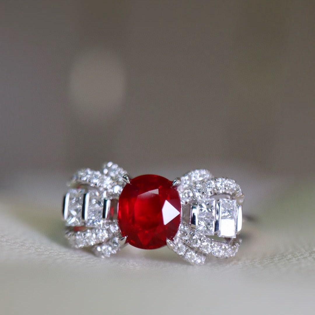 14k Gold 1.51 Ctw Natural Ruby & Diamond Ring: Ref:230989212 // gold content:14k gold // ring size:7. 25us // // main gemstone:ruby // shape:oval // carat weight:1. 09ct // color:red // treatment:natural // cut grade:g // // adjacent gemstone 2 : 