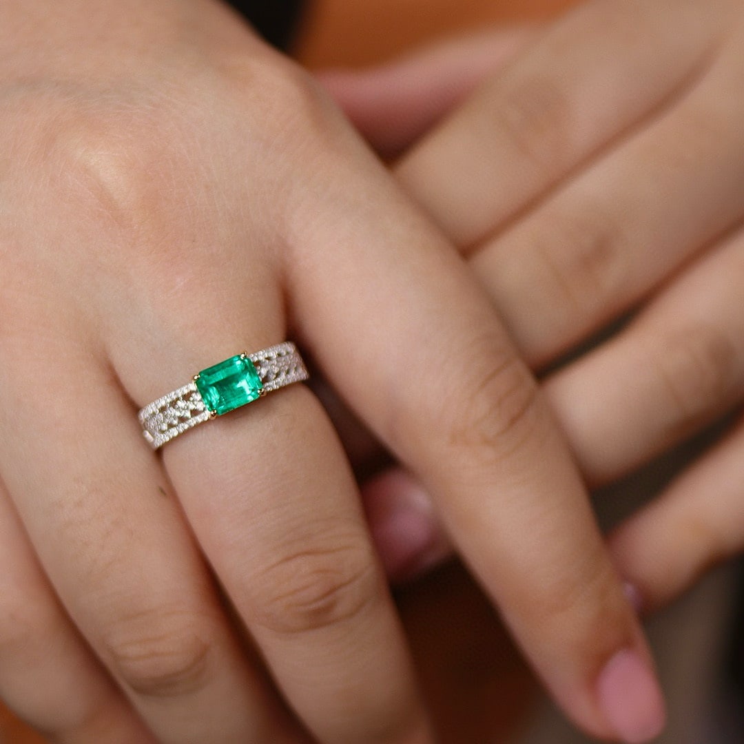 14k Gold 1.39 Ctw Natural Emerald & Diamond Ring - 2