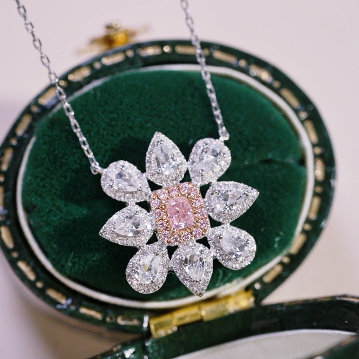 14k Gold 0.37 Ctw Natural Pink Diamond & Diamond Pendant( Without Chain ): Ref:230989223 // gold content:14k gold // main gemstone:pink diamond // shape:cushion // carat weight:0. 12ct // color:pink // treatment:natural // cut grade:g // // adjacent gemstone 2 : diamond // s
