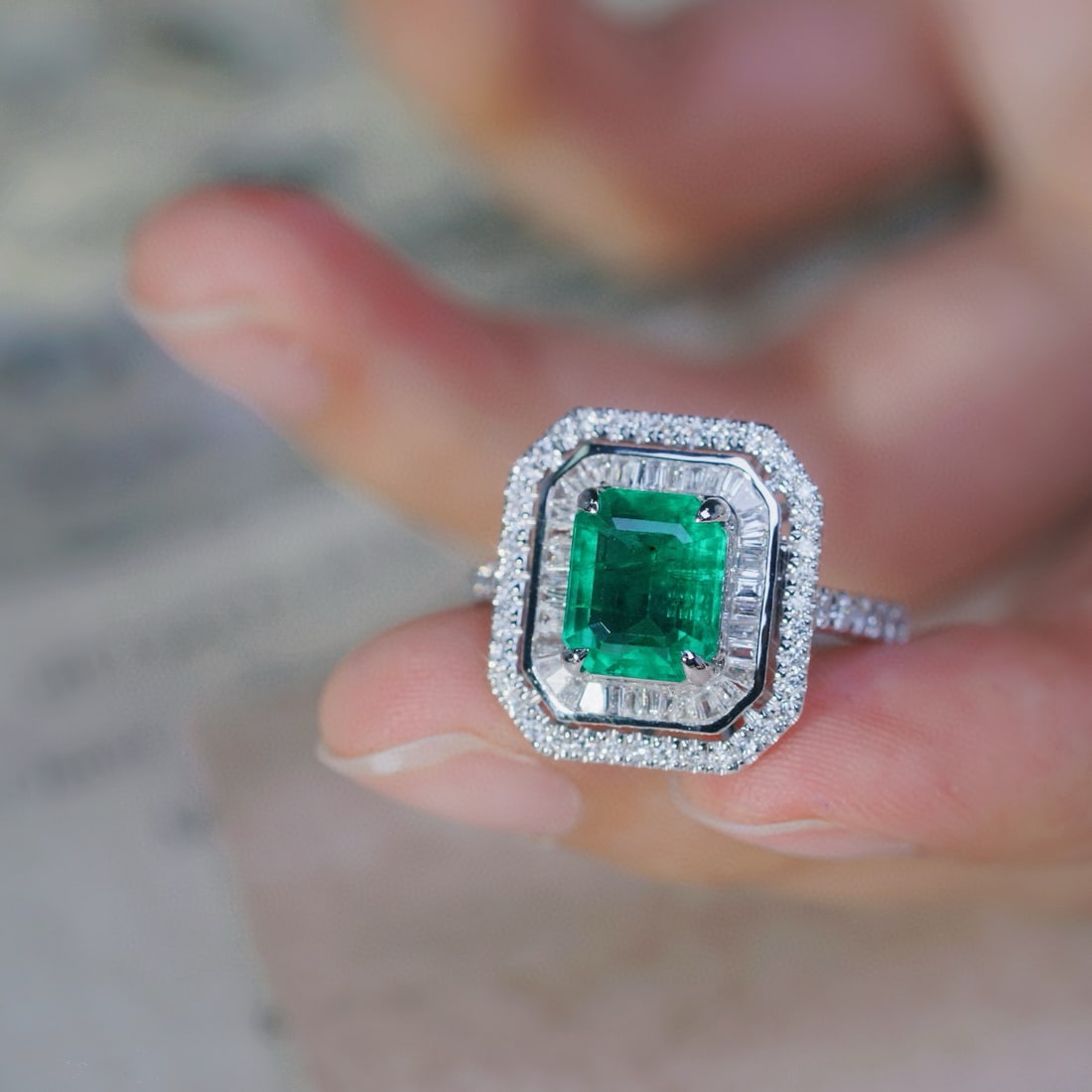 14k Gold 2.99 Ctw Natural Emerald & Diamond Ring: Ref:230989224 // gold content:14k gold // ring size:7. 25us // // main gemstone:emerald // shape:emerald // carat weight:2. 29ct // color:green // treatment:natural // cut grade:g // // adjacent