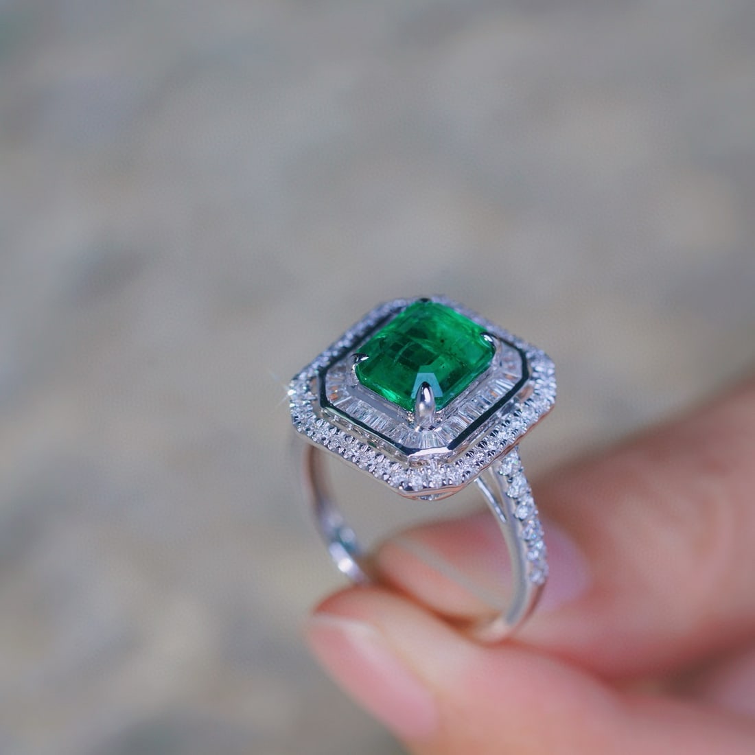 14k Gold 2.99 Ctw Natural Emerald & Diamond Ring - 3