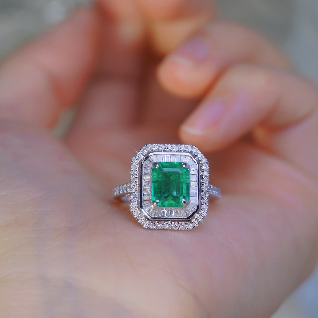 14k Gold 2.99 Ctw Natural Emerald & Diamond Ring - 7
