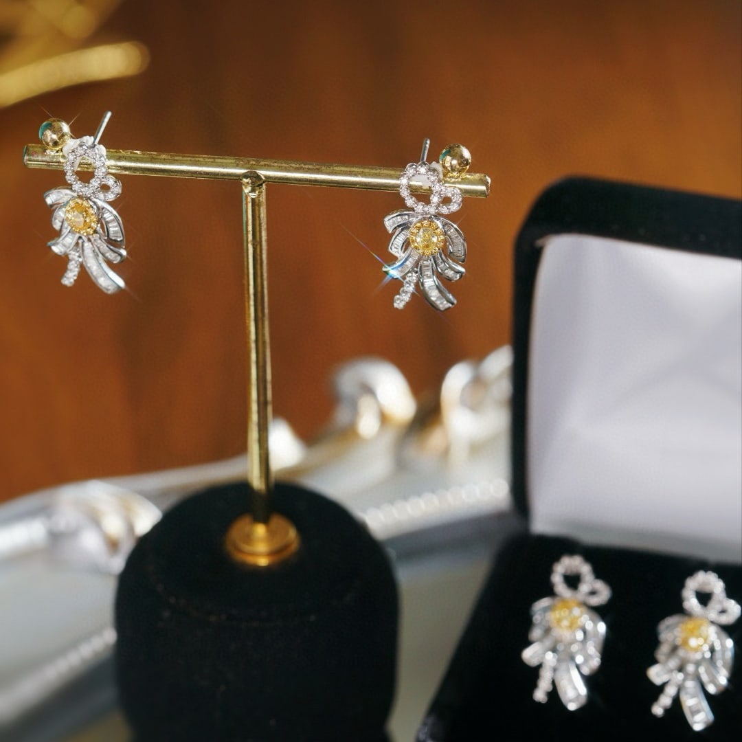14k Gold 0.90 Ctw Natural Yellow Diamond & Diamond Earrings - 5