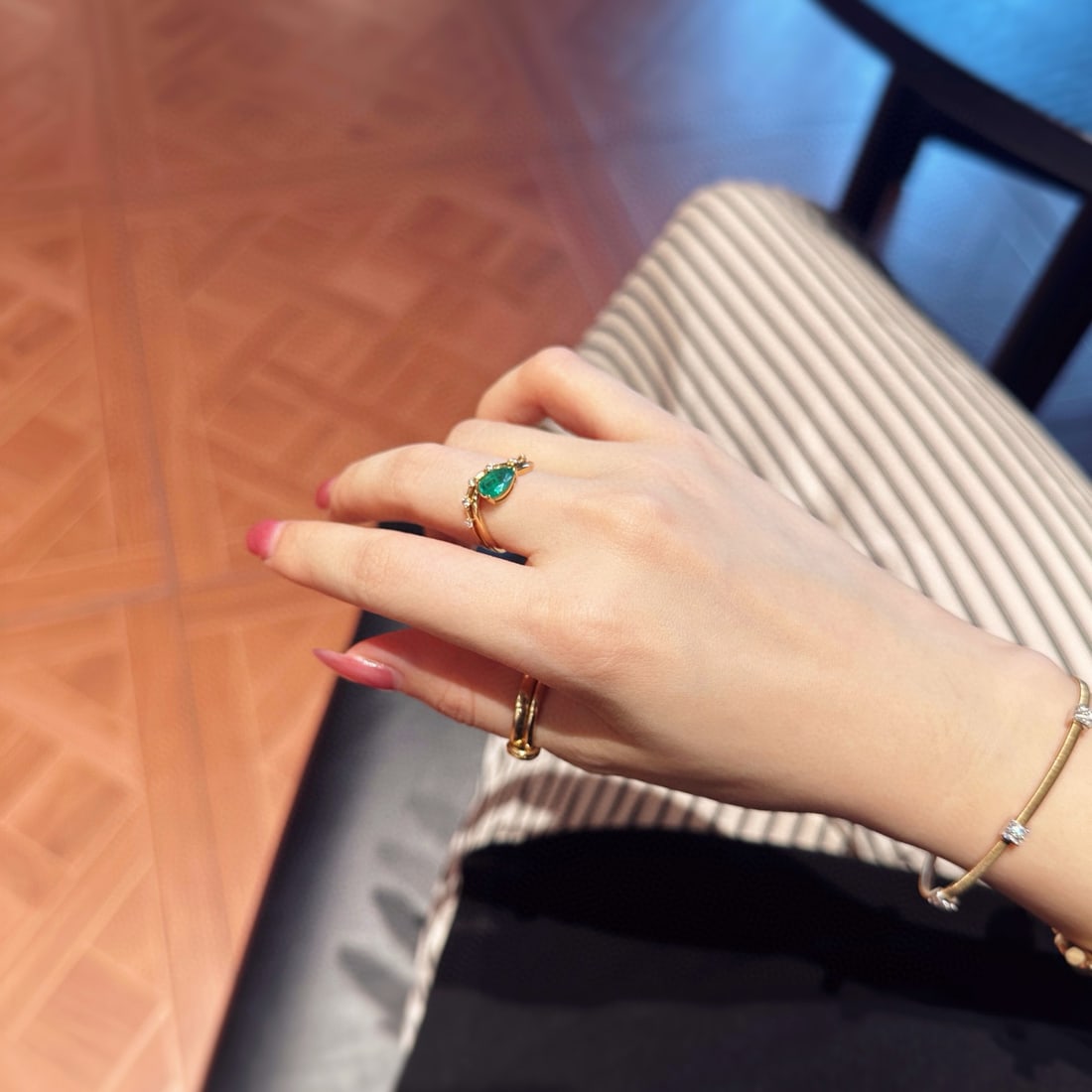 14k Gold 0.89 Ctw Natural Emerald & Diamond Ring - 8