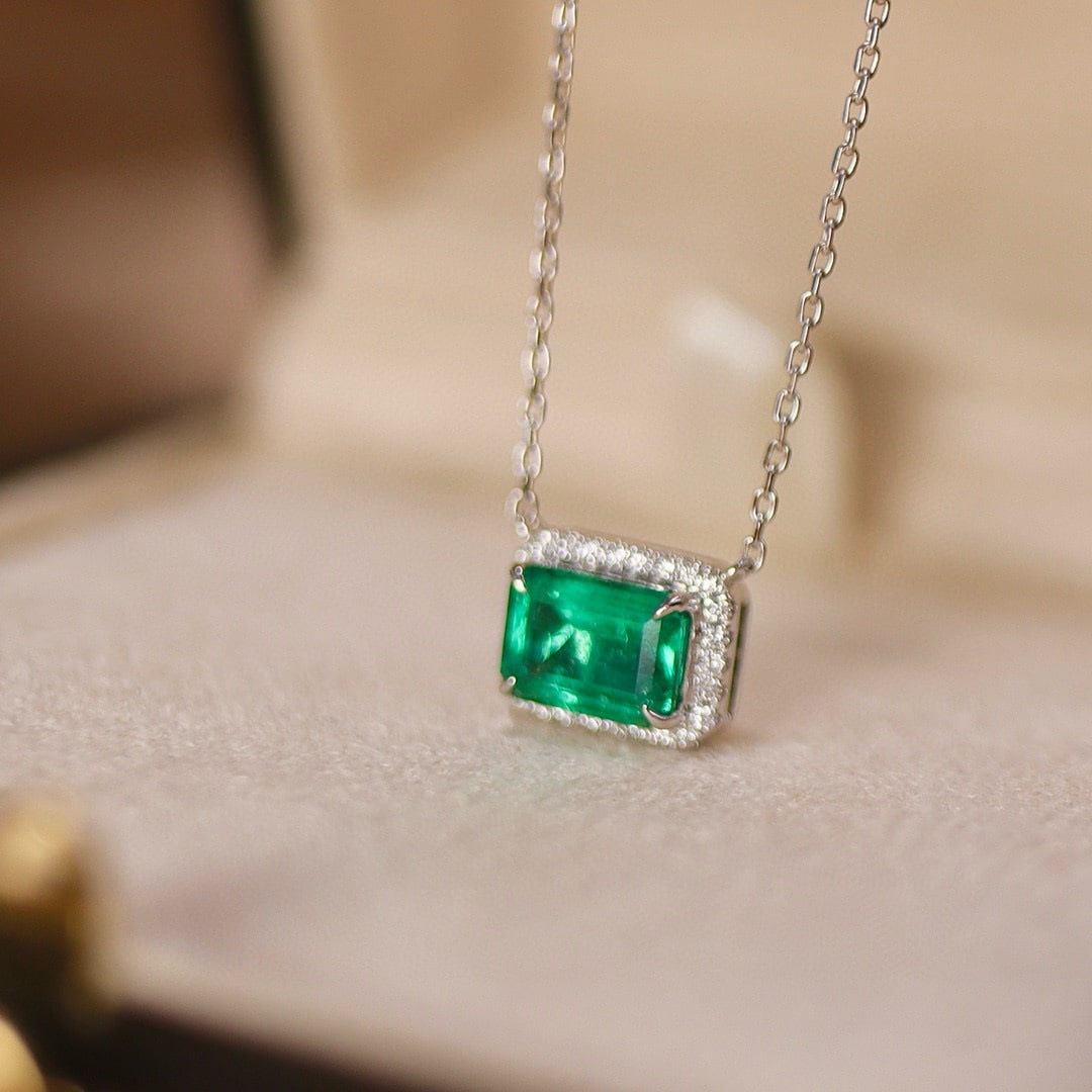 14k Gold 1.30 Ctw Natural Emerald & Diamond Pendant( Without Chain ): Ref:230989251 // gold content:14k gold // main gemstone:emerald // shape:emerald // carat weight:1. 17ct // color:green // treatment:natural // cut grade:g // // adjacent gemstone 2 : diamond // shape
