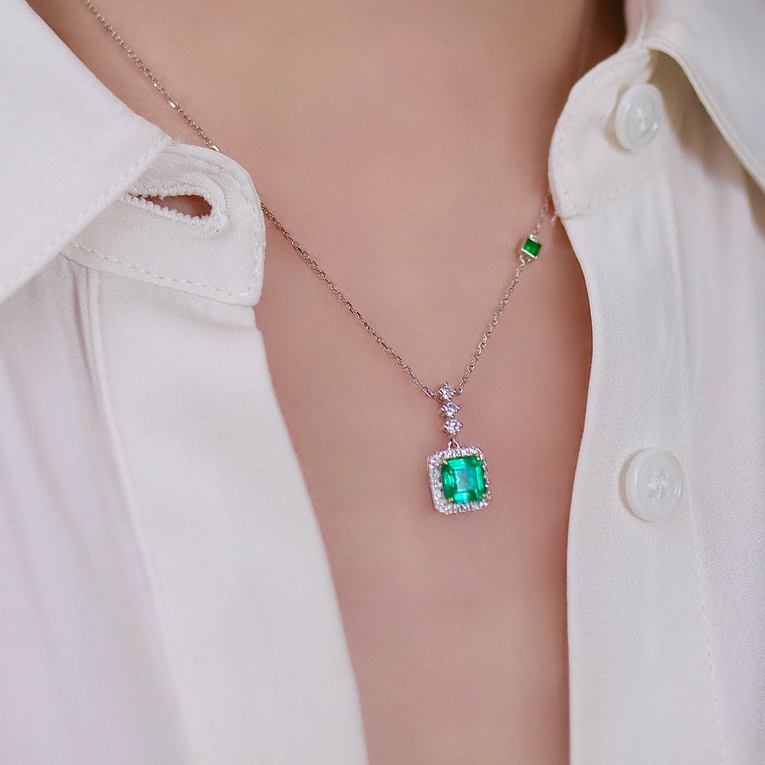 14k Gold 1.18 Ctw Natural Emerald & Diamond Pendant( Without Chain ) - 3